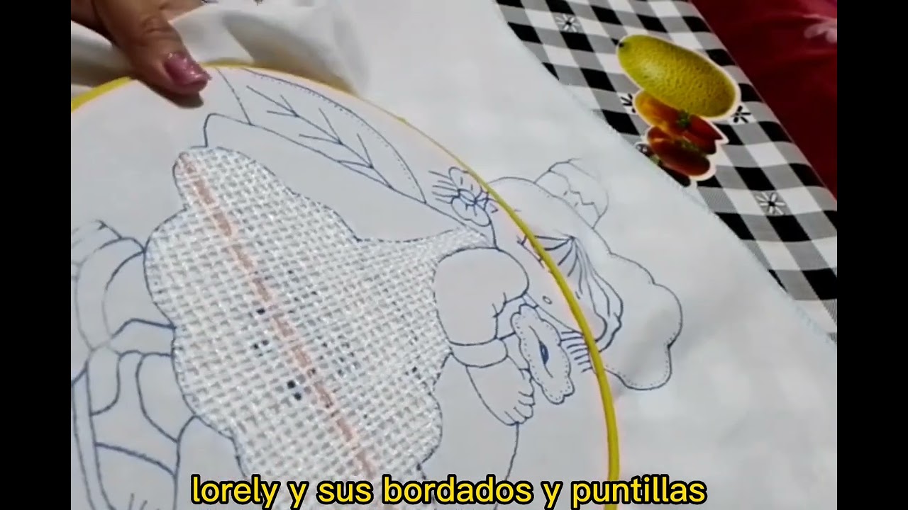 bordado fantasía niña flor campanita