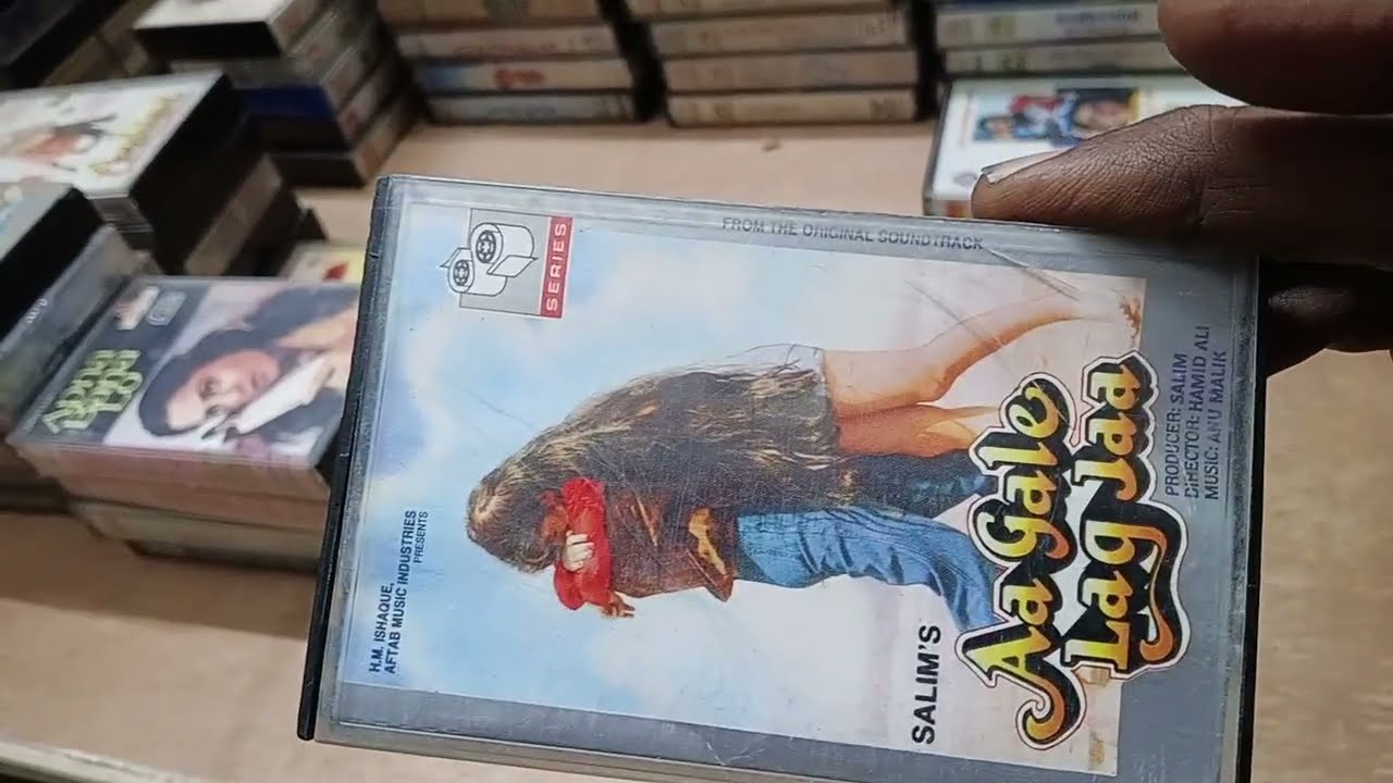 SINGLE HINDI MOVIE SONGS AUDIO CASSETTES SERIES A PRICE 300 EACH CONTACT 9784027500