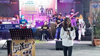 Download Berpisah Jua Lgu Pilihan Nurul Iman Utk Pengunjung Uptown Shah Alam... Video MP3 Berpisah Jua Lgu Pilihan Nurul Iman Utk Pengunjung Uptown Shah Alam...