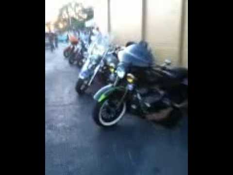 Qik - Cars and Motorcycles at Daddy Katz by Tim La...