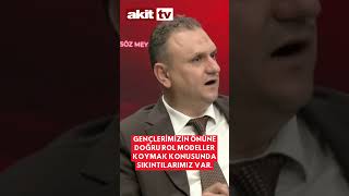 Gençlerimizin önüne doğru rol modeller koymak k...