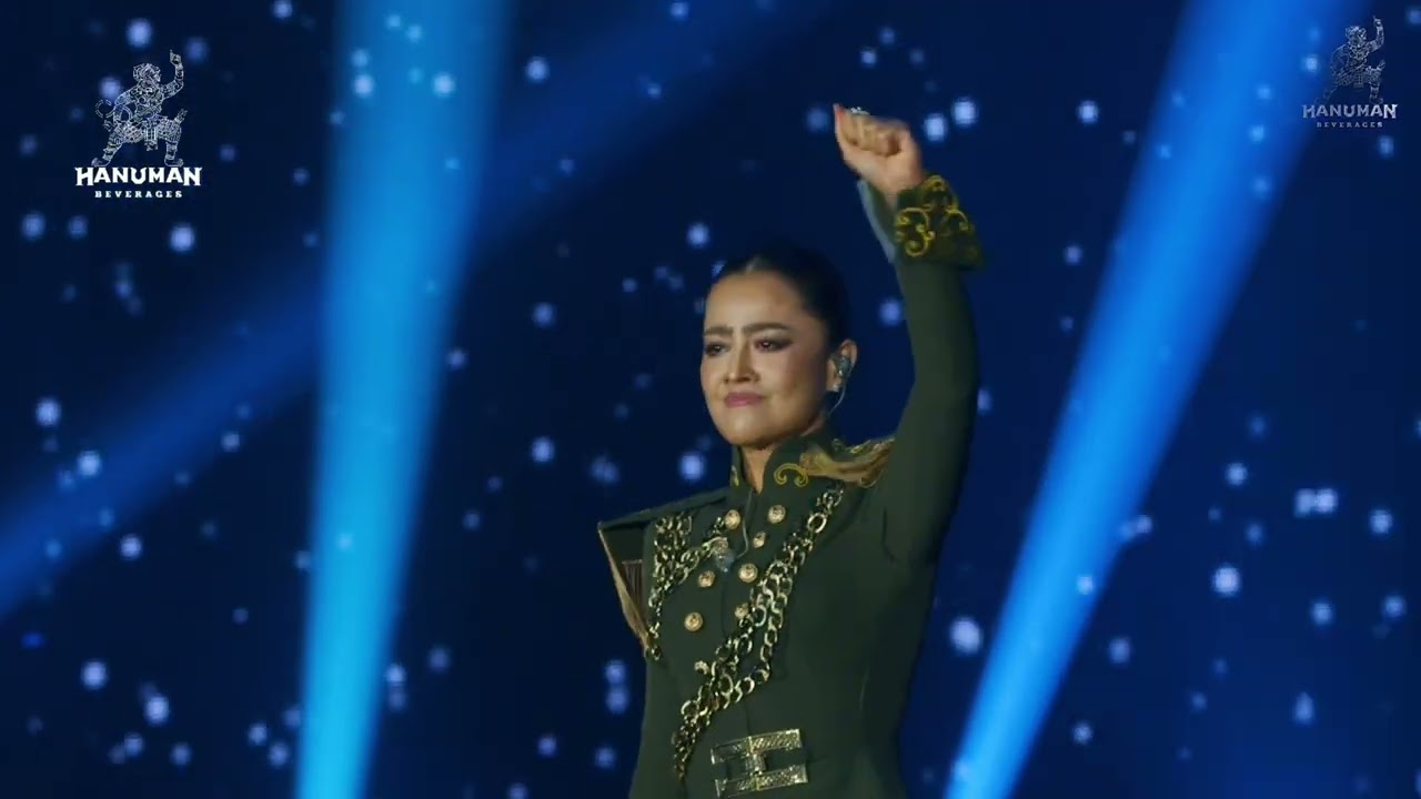 រស់ជាខ្លួនឯង និង បទ ក្រោកឈរ​ ច្រៀងដោយ​ ឱក សុគន្ធកញ្ញា