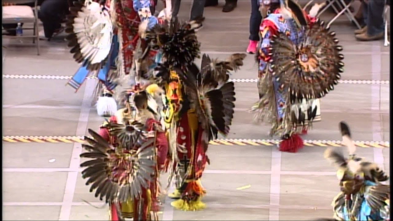 Northern Traditional - 2015 Gathering of Nations Pow Wow - PowWows.com