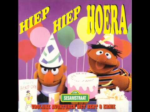 Bert en Ernie - Hiep Hiep Hoera (2/7)