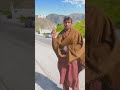 ېو شمېر ستنېدونکو افغان کډوال وايي پاکستاني پولیسو ترې پر لاره پیسې اخیستې