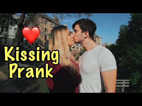 Kissing Prank: ПОЦЕЛУЙ С НЕЗНАКОМКОЙ | РАЗВОД НА ПОЦЕЛУЙ| НЕ ВОШЕДШЕЕ#5