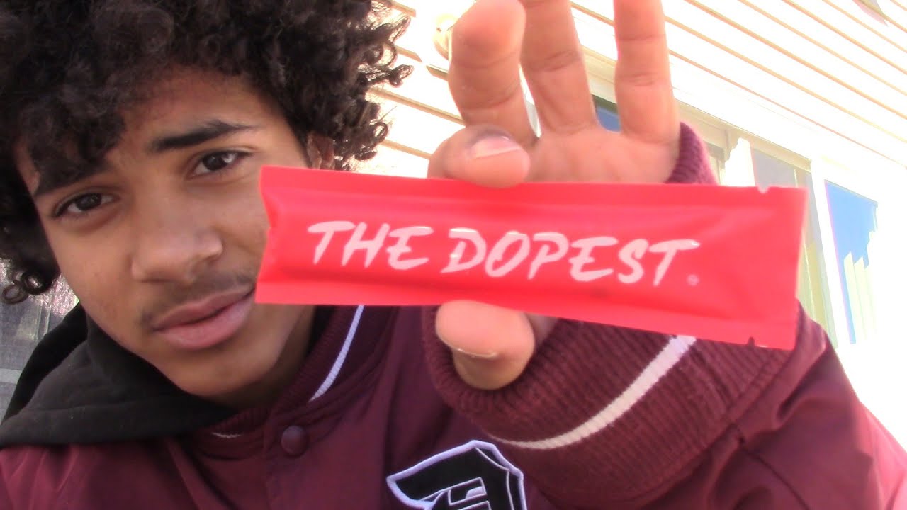 TRYING DOPE AS YOLA'S "THE DOPEST" HHC VAPE ( Cherry lemon ) 