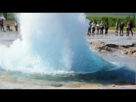 Strokkur geyser. Iceland: July 2012. video 2