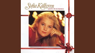 Video thumbnail of "Sofia Källgren - Det strålar en stjärna"