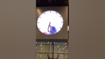 Check Out This Clock At Amsterdam Schiphol Airport.