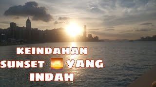 Menikmati Keindahan sunset di tepi pantai fortress hill