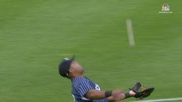 CWS@DET: Abreu notches over-the-shoulder sliding grab