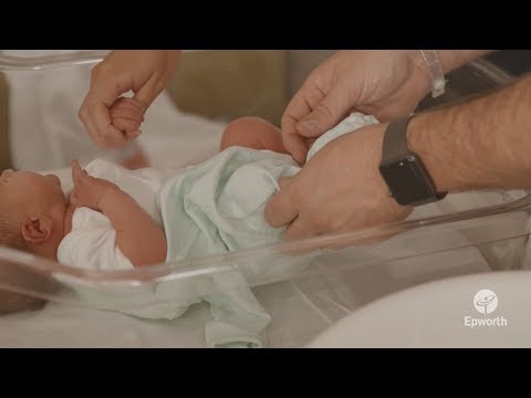 Cara Berpakaian Bayi Anda