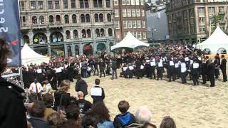 MCO flashmob op de Dam in Amsterdam