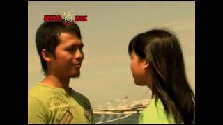 Download Lagu Lagu Bugis Hj. Yuni Yunianti Lo' Na Atikku MP3