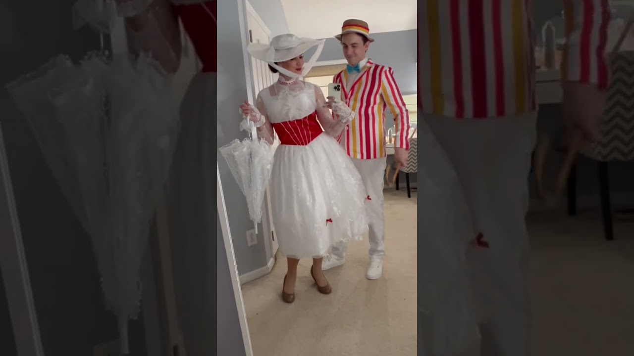 It’s a jolly holiday 🖼️🎠 #disney #marypoppins #couplecostume #couplegoals
