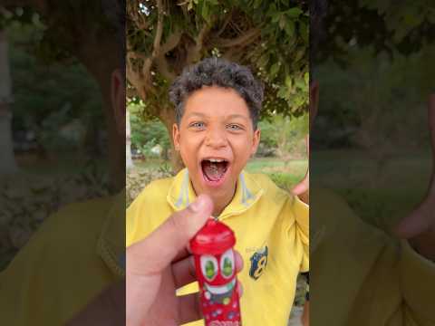 التحدي لتناول النقانق وحلوى السكر وشيكو