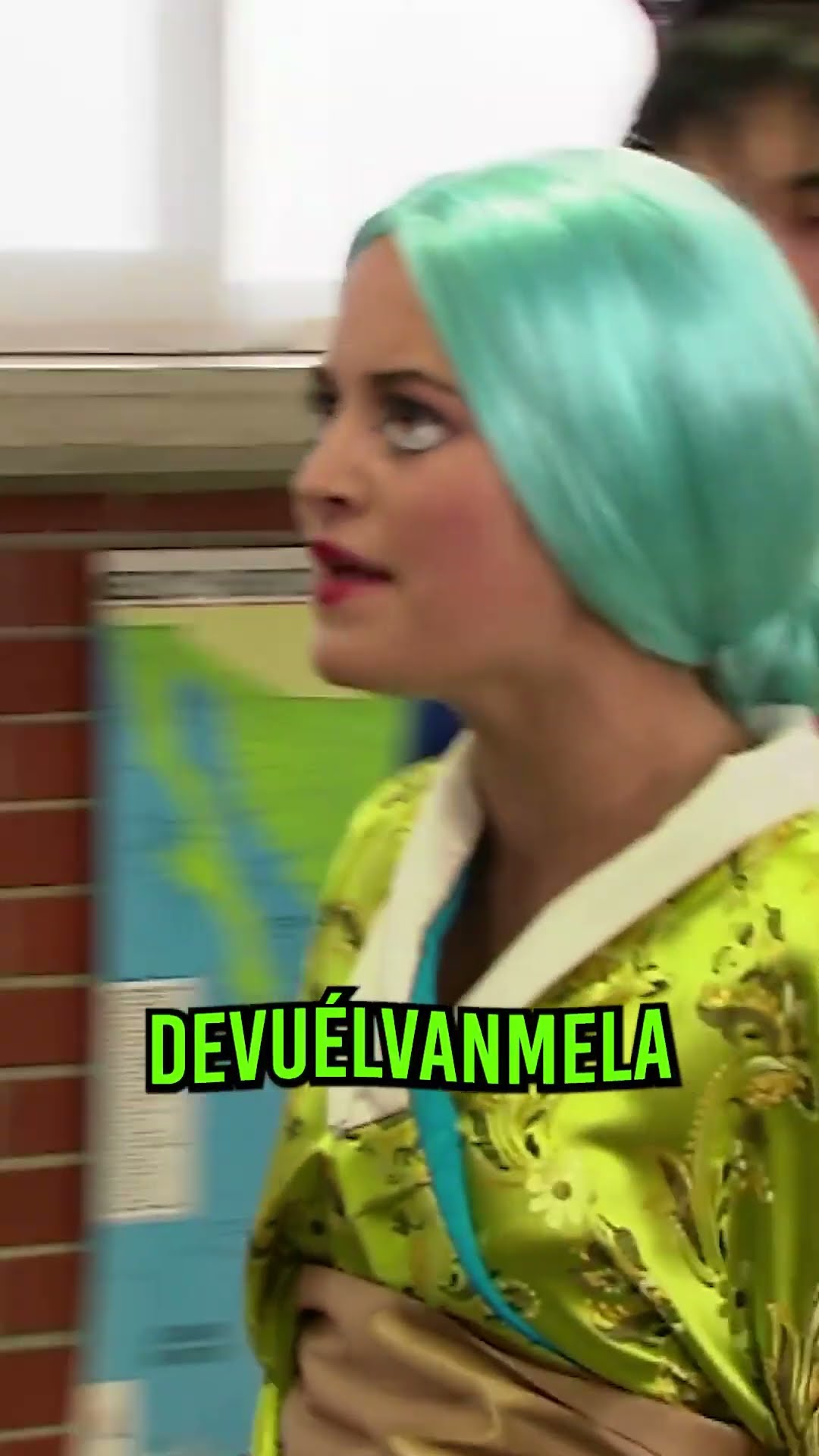 ? Perla ama el ANIME y tiene que soportar las burlas de sus compañeros #Originales