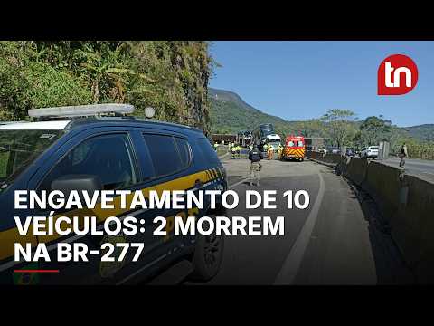 Engavetamento com dez veículos deixa dois mortos e cinco feridos graves no PR