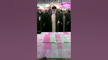 المرشد الإيراني علي خامنئي يؤدي الصلاة على جثامين رئيسي وعبد اللهيان ومرافقيهما في طهران 