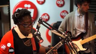 Mélissa Laveaux - Weezer Cover - Session Acoustique OÜI FM