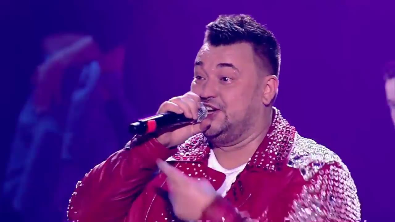 Руки Вверх - А он тебя целует - YouTube