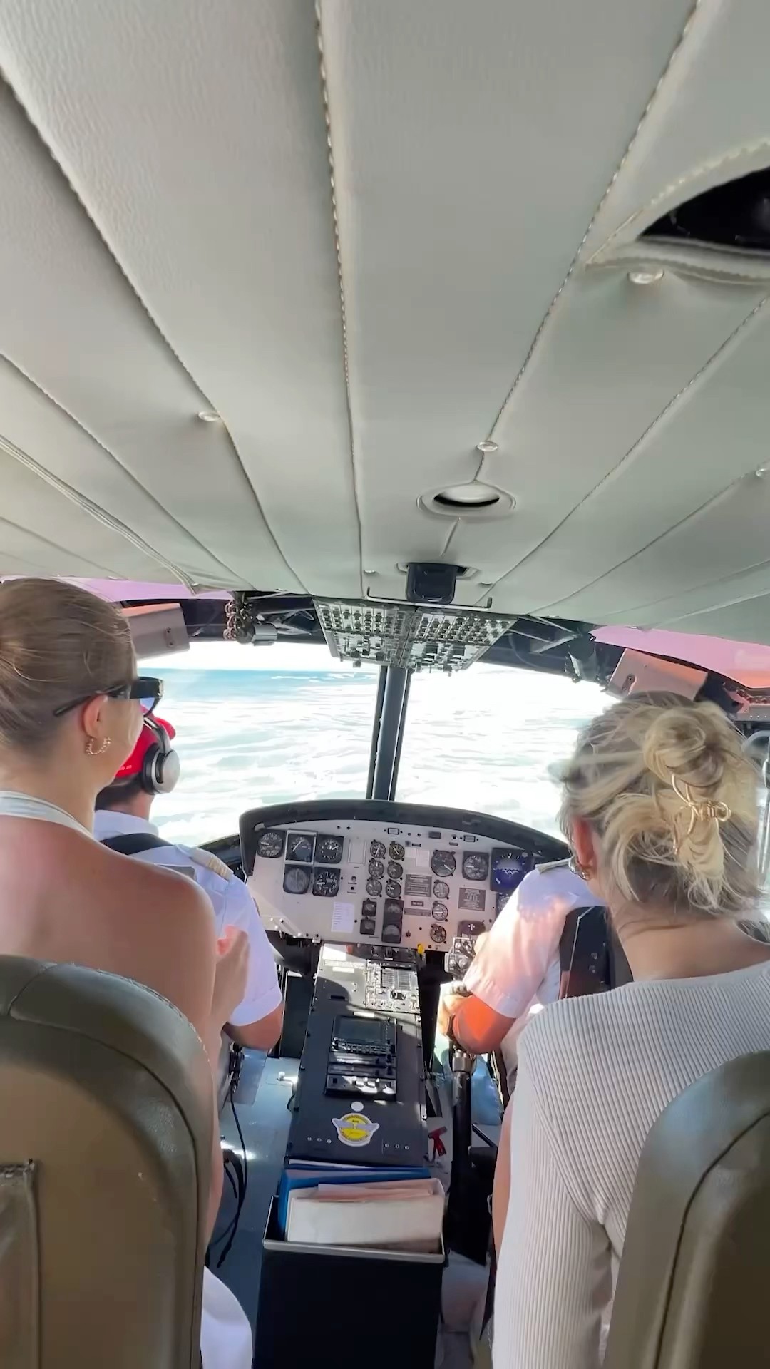 How is everyone so relaxed?! ? #flying #plane #ocean