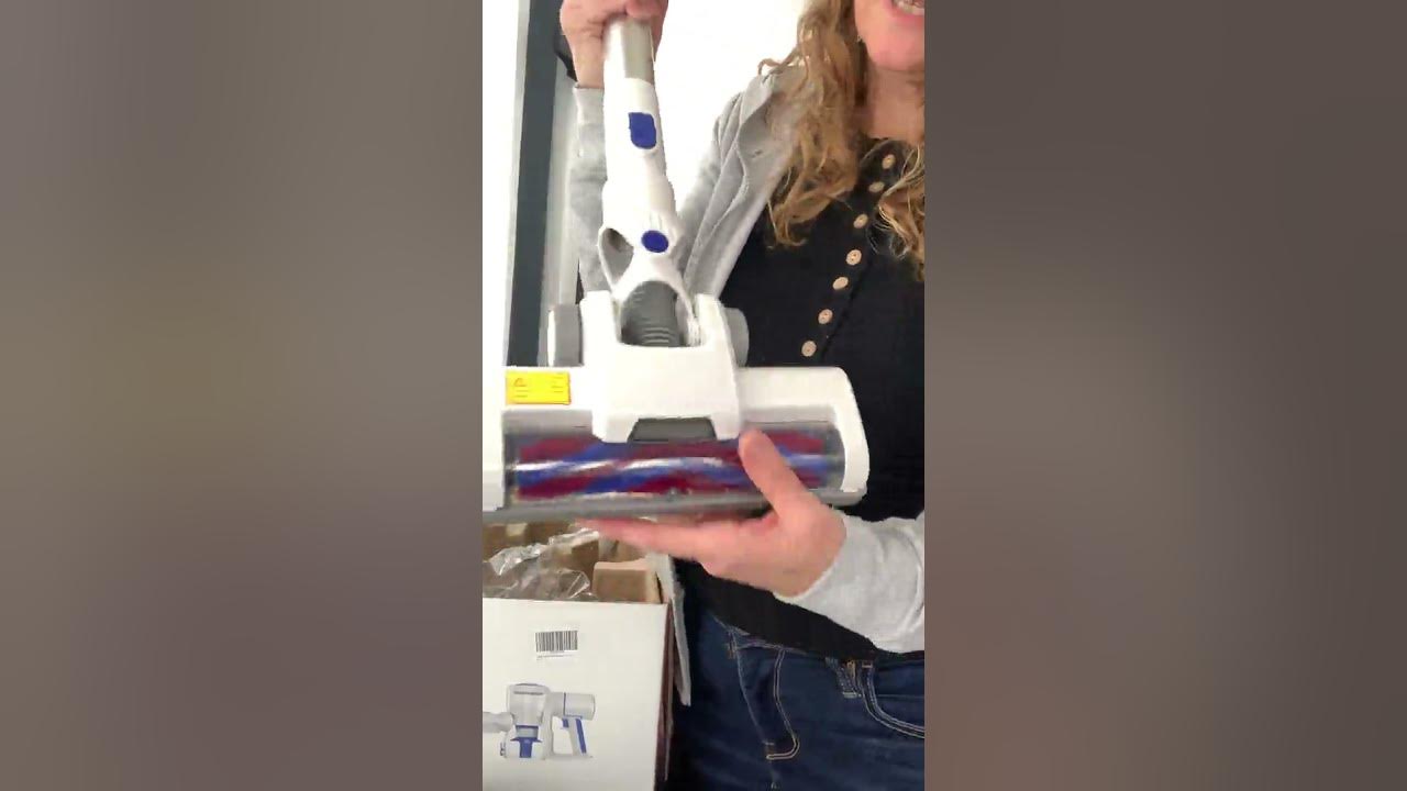 GeeMo Cordless Vacuum Cleaner, 4 in 1 Stick Vacuum Review, Great