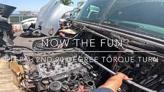Let’s torque some head bolts on this DD15. Step 3 and Step 4