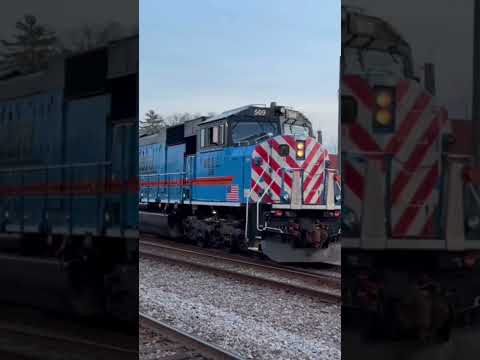 METX 509 #train #railtrack #metra #railroad #metrarail #shorts