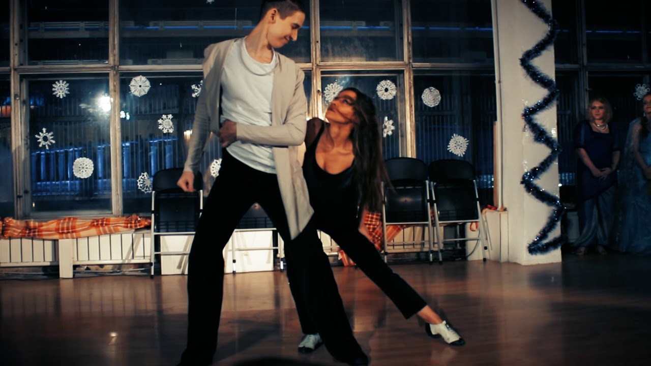 Хастл в Москве | клуб "Движение" | Леша и Регина - YouTube