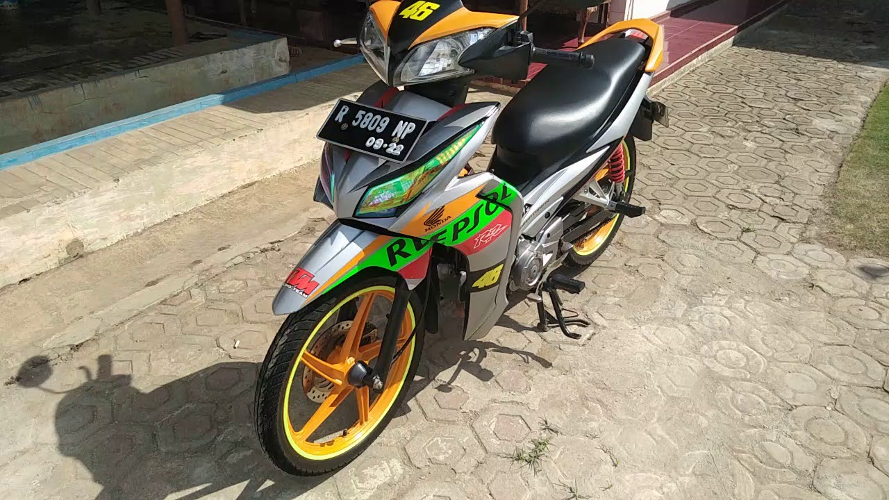 Modifikasi Motor Honda Blade Repsol Arena Modifikasi