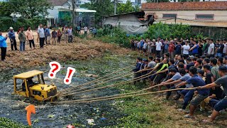 Great new project!! Complete 100% clearing, pushing soil, garbage in water the houses by Bulldozer