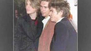 Watch Hanson Tearing It Down video
