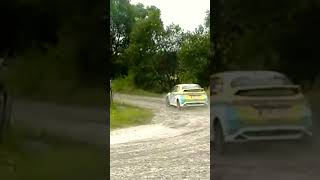 Gravel turn on Honda Civic