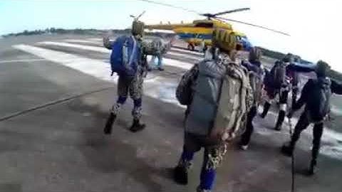 Bộ Đội Đặc Công Việt Nam nhảy dù