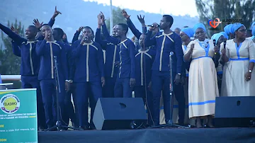 LIVE PERFOMANCE: IMANA ISHOBORA BYOSE //Siloam Choir (ADEPR KUMUKENKE),...ikuryohere!