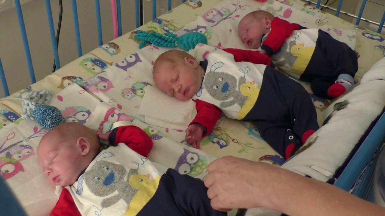 Trojaczki urodzone w Białej mają już miesiąc :)