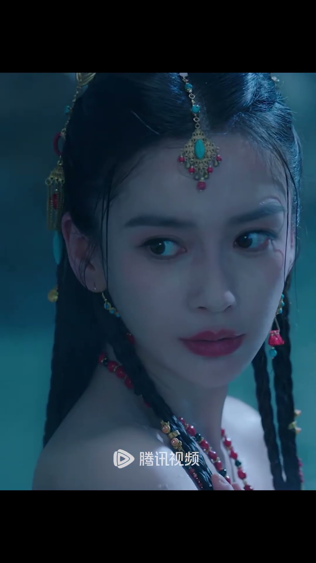 He caught sight of her soaking in the hot spring? #相思令 #EverlastingLonging #Angelababy #SongWeilong