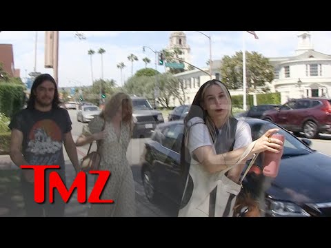 Bruce Willis' Daughters Settle 'Die Hard' Christmas Movie Debate | TMZ