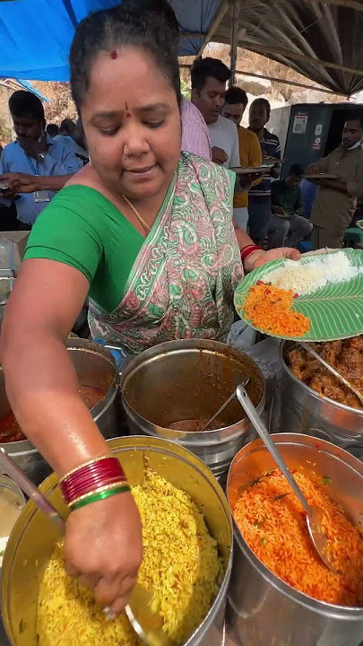 Aunty special thali #trending #streetfoodindia #youtubeshorts #ytshorts #chickenthali #hyderabad