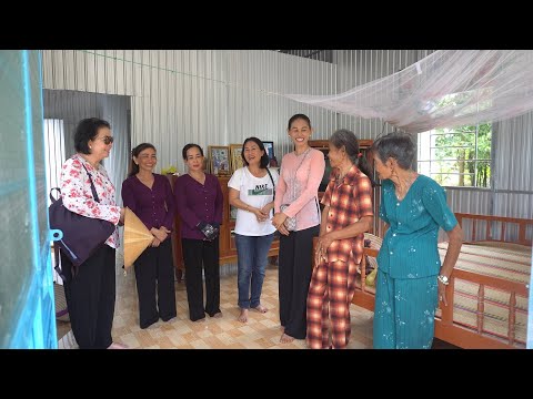 Video 515 / Mạnh Thường Quân Đến Tặng Quà Và Bàn Giao Nhà... - YouTube