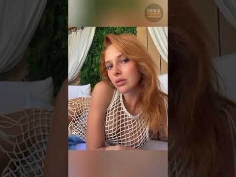 Ecenaz Üçer göğüs kalça bikini frikik +18