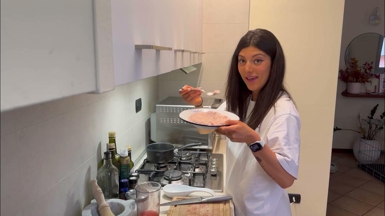 PRANZO COMPLETO A BASE DI FRAGOLE || Sfida a Martina Baiardi - YouTube