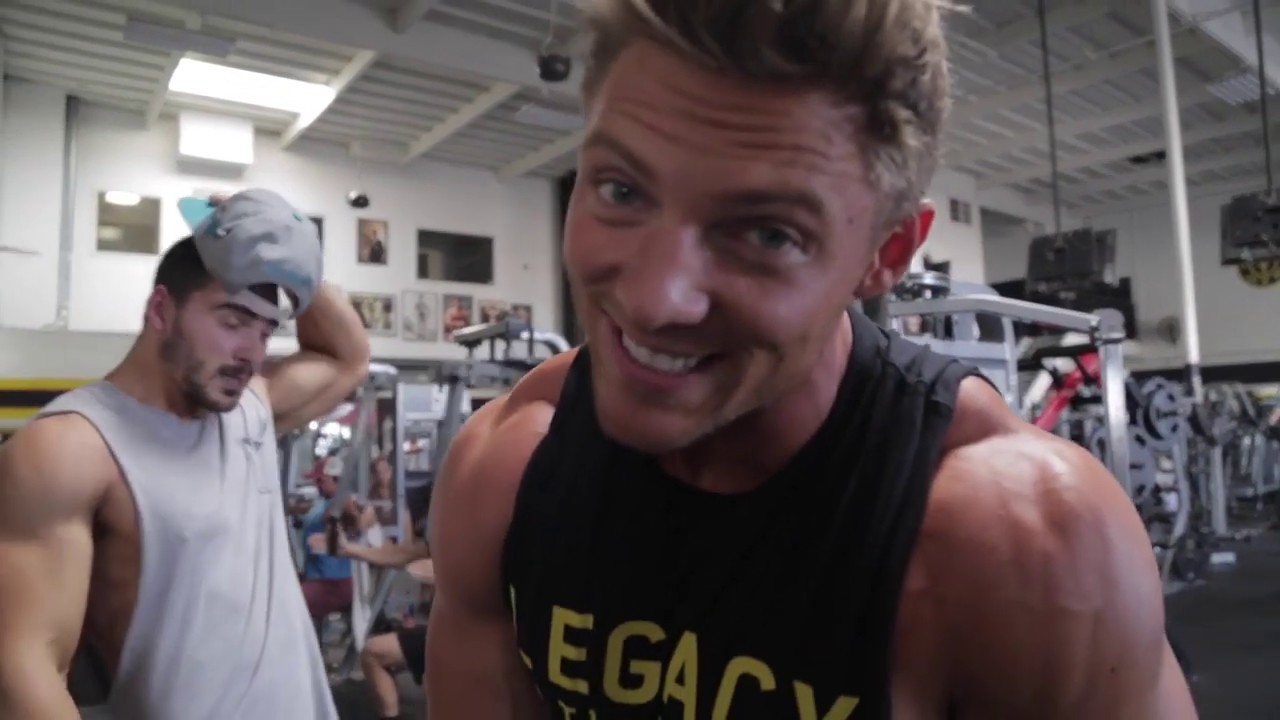 Steve Cook trains with Nick Cheadle & Joe Pitt