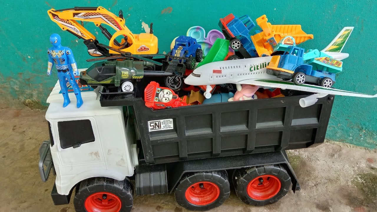 Truk Tronton Menemukan Banyak Mainan Mobil Truk,Pesawat, Exavator,Motor ...