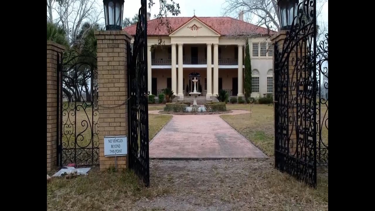 South Texas Haunts - Season 1, Episode 1:  Berclair Mansion
