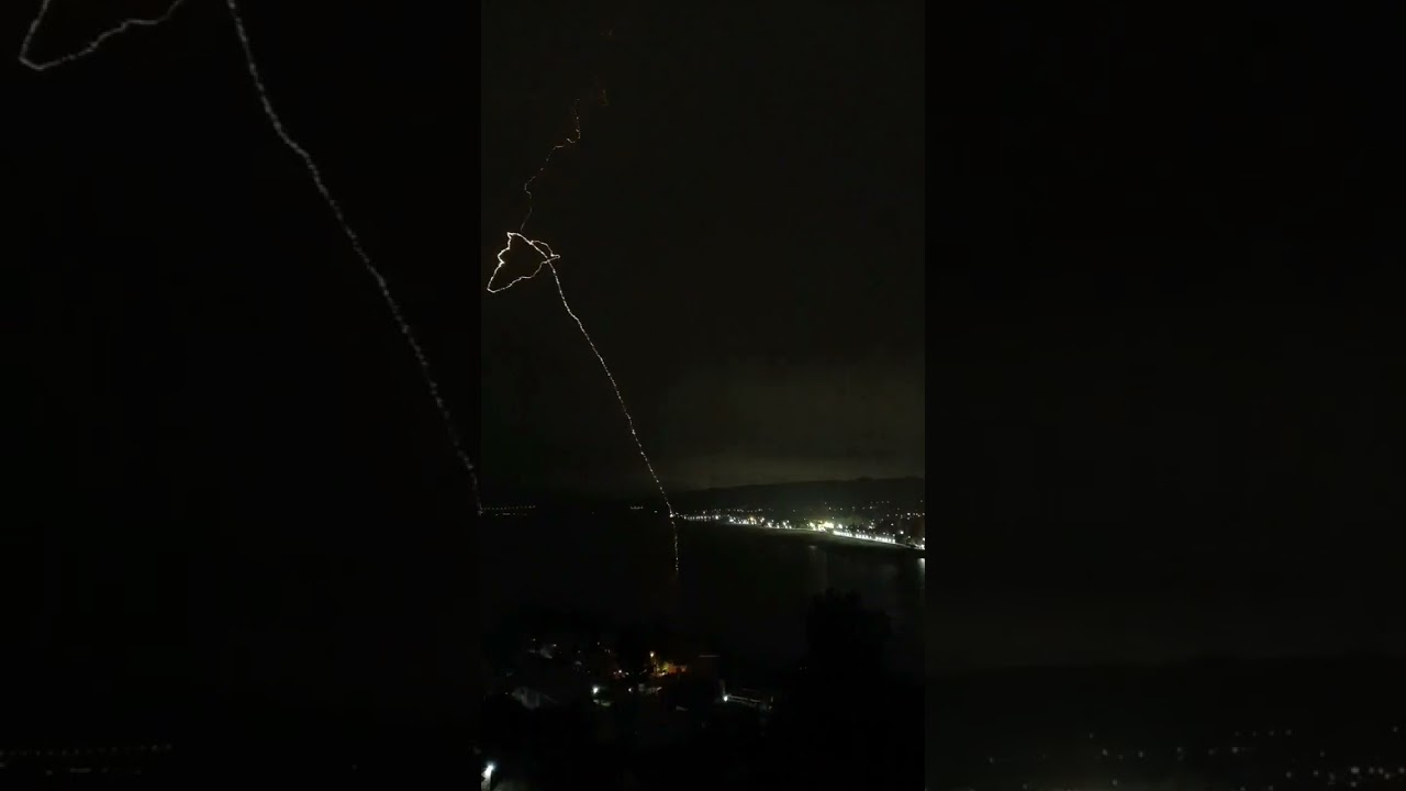 Previsualización de video para nota Video: el fuerte impacto de un rayo en Carlos Paz