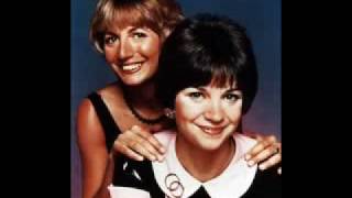 Video thumbnail of "Laverne and Shirley Theme song"