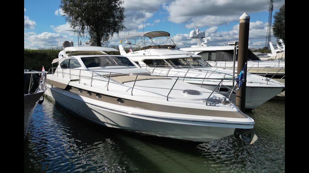 CONAM 58 Sport HT - Sleek Italian design with a convertible hardtop